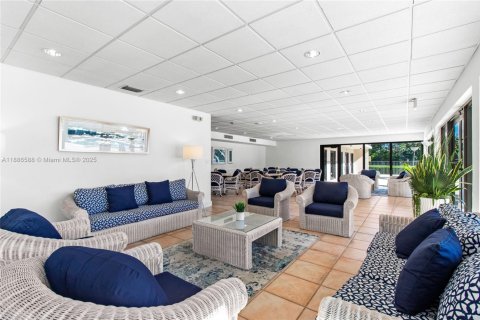 Купить кондоминиум в Майами-Бич, Флорида 2 спальни, 121.24м2, № 1983413 - фото 24