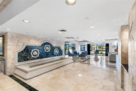 Купить кондоминиум в Майами-Бич, Флорида 2 спальни, 121.24м2, № 1983413 - фото 19