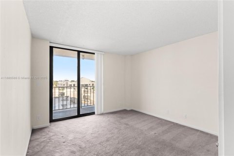 Купить кондоминиум в Майами-Бич, Флорида 2 спальни, 121.24м2, № 1983413 - фото 14