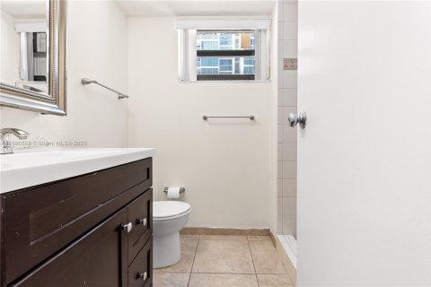 Купить кондоминиум в Майами-Бич, Флорида 2 спальни, 121.24м2, № 1983413 - фото 16