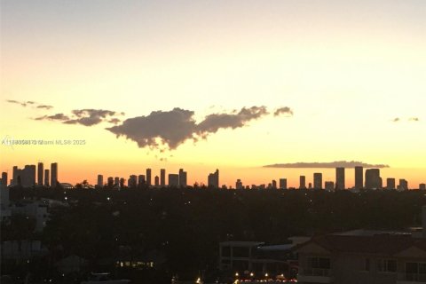 Купить кондоминиум в Майами-Бич, Флорида 2 спальни, 121.24м2, № 1983413 - фото 29