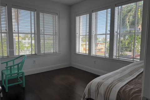 Condo in Miami Beach, Florida, 2 bedrooms  № 1890574 - photo 5