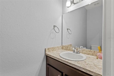 Townhouse in Sarasota, Florida 3 bedrooms, 159.14 sq.m. № 2393600 - photo 20