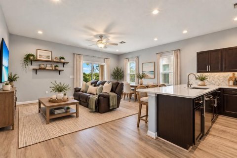 Townhouse in Sarasota, Florida 3 bedrooms, 159.14 sq.m. № 2393600 - photo 2