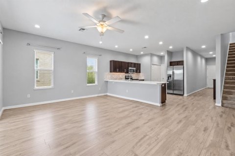 Townhouse in Sarasota, Florida 3 bedrooms, 159.14 sq.m. № 2393600 - photo 13