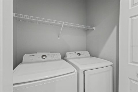 Townhouse in Sarasota, Florida 3 bedrooms, 159.14 sq.m. № 2393600 - photo 29