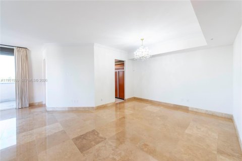Condominio en alquiler en Coral Gables, Florida, 3 dormitorios, 195.09 m2 № 2054289 - foto 6