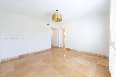 Condominio en alquiler en Coral Gables, Florida, 3 dormitorios, 195.09 m2 № 2054289 - foto 12
