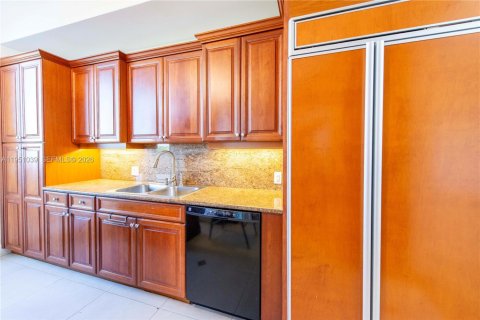 Condominio en alquiler en Coral Gables, Florida, 3 dormitorios, 195.09 m2 № 2054289 - foto 5