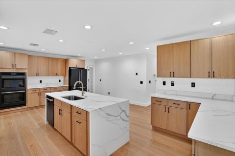 Villa ou maison à vendre à Tampa, Floride: 3 chambres, 298.59 m2 № 2124233 - photo 17