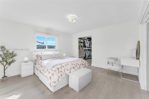 Купить виллу или дом в Пемброк-Пайнс, Флорида 3 спальни, 143.35м2, № 2026578 - фото 26