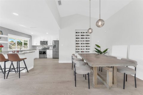 Купить виллу или дом в Пемброк-Пайнс, Флорида 3 спальни, 143.35м2, № 2026578 - фото 20