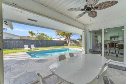 Купить виллу или дом в Пемброк-Пайнс, Флорида 3 спальни, 143.35м2, № 2026578 - фото 11