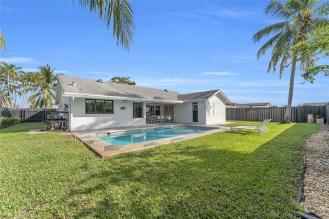 Купить виллу или дом в Пемброк-Пайнс, Флорида 3 спальни, 143.35м2, № 2026578 - фото 7