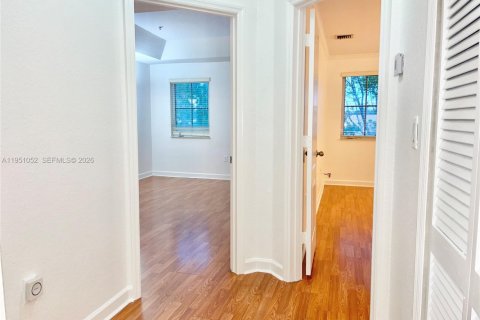 Copropriété à louer à Miramar, Floride: 2 chambres, 111.95 m2 № 2007102 - photo 8