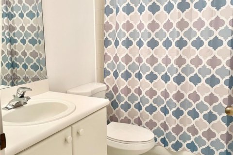 Copropriété à louer à Miramar, Floride: 2 chambres, 111.95 m2 № 2007102 - photo 10