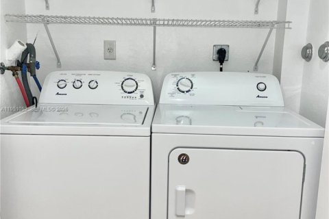 Copropriété à louer à Miramar, Floride: 2 chambres, 111.95 m2 № 2007102 - photo 2