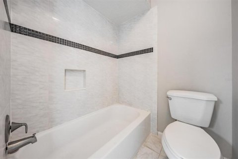 Casa en venta en Tampa, Florida, 3 dormitorios, 138.52 m2 № 1879165 - foto 12
