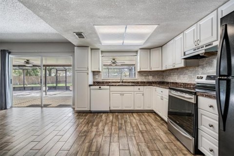 Casa en venta en Tampa, Florida, 3 dormitorios, 138.52 m2 № 1879165 - foto 17