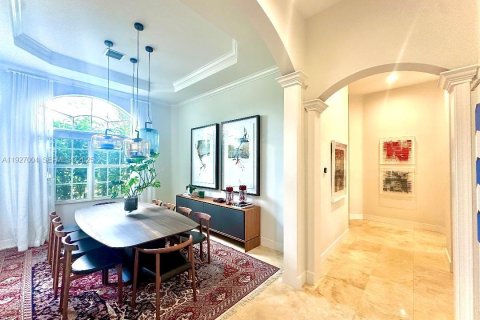 Снять в аренду виллу или дом в Уэстон, Флорида 5 спален, 392.33м2, № 1990510 - фото 12