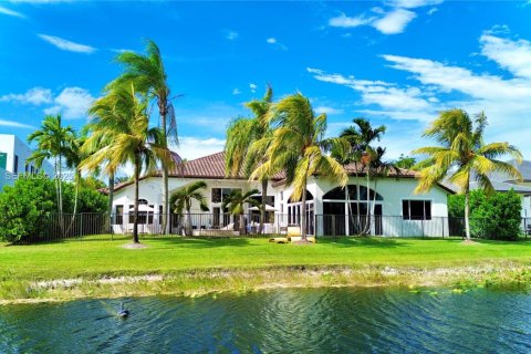Villa ou maison à louer à Weston, Floride: 5 chambres, 392.33 m2 № 1990510 - photo 28