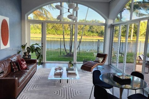 Villa ou maison à louer à Weston, Floride: 5 chambres, 392.33 m2 № 1990510 - photo 23