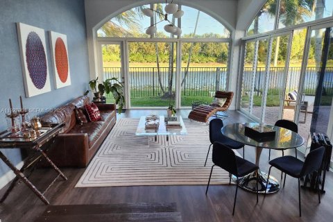 Villa ou maison à louer à Weston, Floride: 5 chambres, 392.33 m2 № 1990510 - photo 22