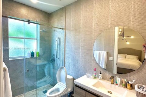 Снять в аренду виллу или дом в Уэстон, Флорида 5 спален, 392.33м2, № 1990510 - фото 18