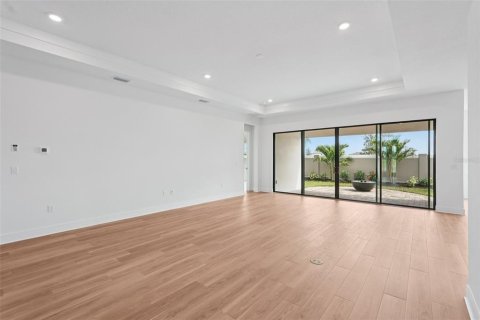 House in Spring Hill, Florida 3 bedrooms, 229.75 sq.m. № 2119840 - photo 7
