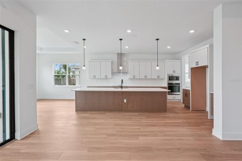 House in Spring Hill, Florida 3 bedrooms, 229.75 sq.m. № 2119840 - photo 10