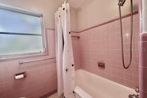 House in Saint Petersburg, Florida 2 bedrooms, 98.1 sq.m. № 1847832 - photo 14