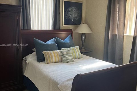 Casa en venta en Hialeah, Florida, 4 dormitorios, 110.18 m2 № 2002564 - foto 22