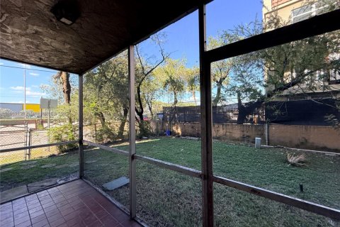 Condominio en venta en Hialeah, Florida, 2 dormitorios, 79.15 m2 № 1941528 - foto 18