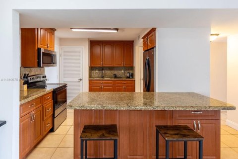 Copropriété à vendre à Miami, Floride: 3 chambres, 141.21 m2 № 1874451 - photo 8
