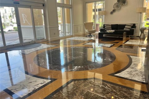 Condo in Sarasota, Florida, 1 bedroom № 2239086 - photo 14