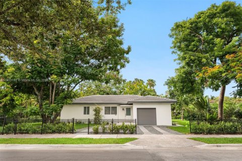Casa en alquiler en Miami, Florida, 3 dormitorios, 125.7 m2 № 1966550 - foto 28
