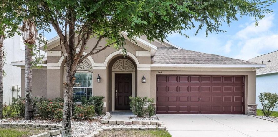 Villa ou maison à Ruskin, Floride 3 chambres, 191.19 m2 № 2100424