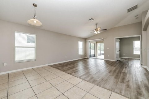 Villa ou maison à louer à Ruskin, Floride: 3 chambres, 191.19 m2 № 2100424 - photo 4