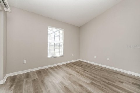 Villa ou maison à louer à Ruskin, Floride: 3 chambres, 191.19 m2 № 2100424 - photo 8