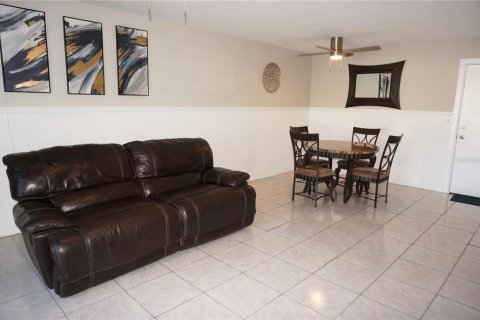 Condominio en venta en Port Charlotte, Florida, 2 dormitorios, 86.58 m2 № 1567982 - foto 6