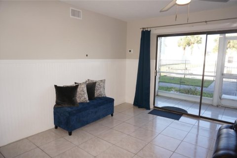 Condominio en venta en Port Charlotte, Florida, 2 dormitorios, 86.58 m2 № 1567982 - foto 4