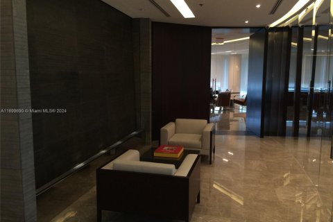 Propiedad comercial en venta en Aventura, Florida № 1864883 - foto 11