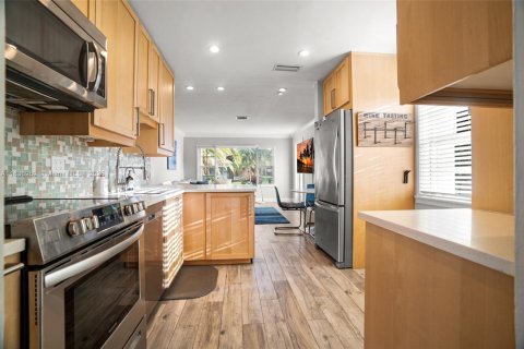 Casa en venta en Hollywood, Florida, 3 dormitorios, 115.01 m2 № 1845595 - foto 4