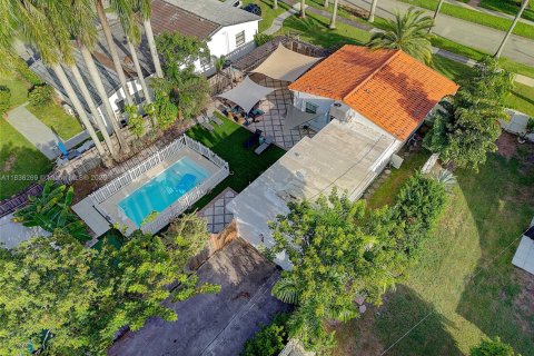 Casa en venta en Hollywood, Florida, 3 dormitorios, 115.01 m2 № 1845595 - foto 2
