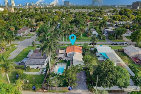 Casa en venta en Hollywood, Florida, 3 dormitorios, 115.01 m2 № 1845595 - foto 11