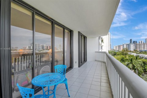 Condominio en venta en Aventura, Florida, 2 dormitorios, 144.93 m2 № 1790320 - foto 30