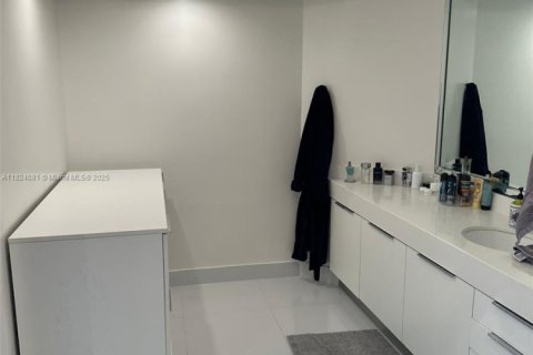 Condominio en venta en Aventura, Florida, 2 dormitorios, 144.93 m2 № 1790320 - foto 9