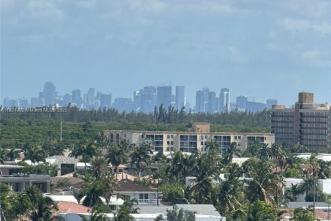 Condominio en venta en Aventura, Florida, 2 dormitorios, 144.93 m2 № 1790320 - foto 3