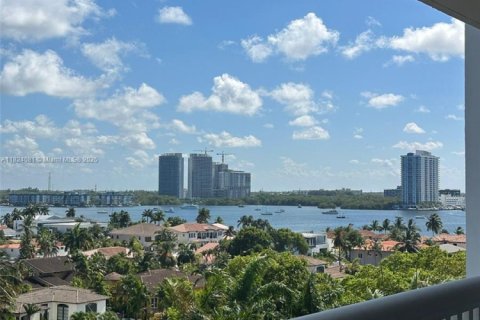 Condominio en venta en Aventura, Florida, 2 dormitorios, 144.93 m2 № 1790320 - foto 2
