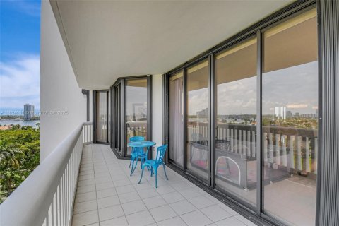Condominio en venta en Aventura, Florida, 2 dormitorios, 144.93 m2 № 1790320 - foto 24